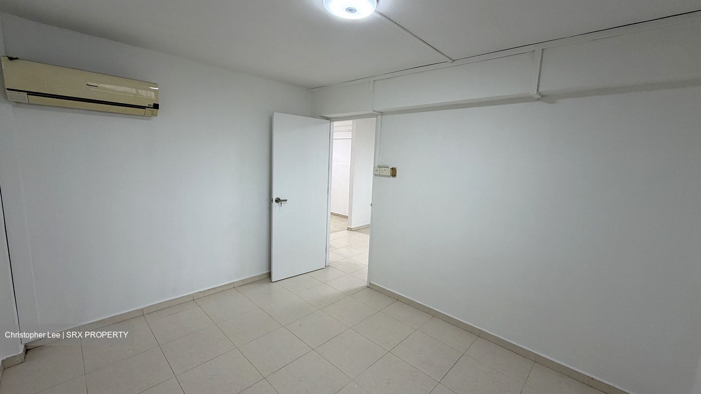 Blk 111 Ho Ching Road (Jurong West), HDB 3 Rooms #531683381